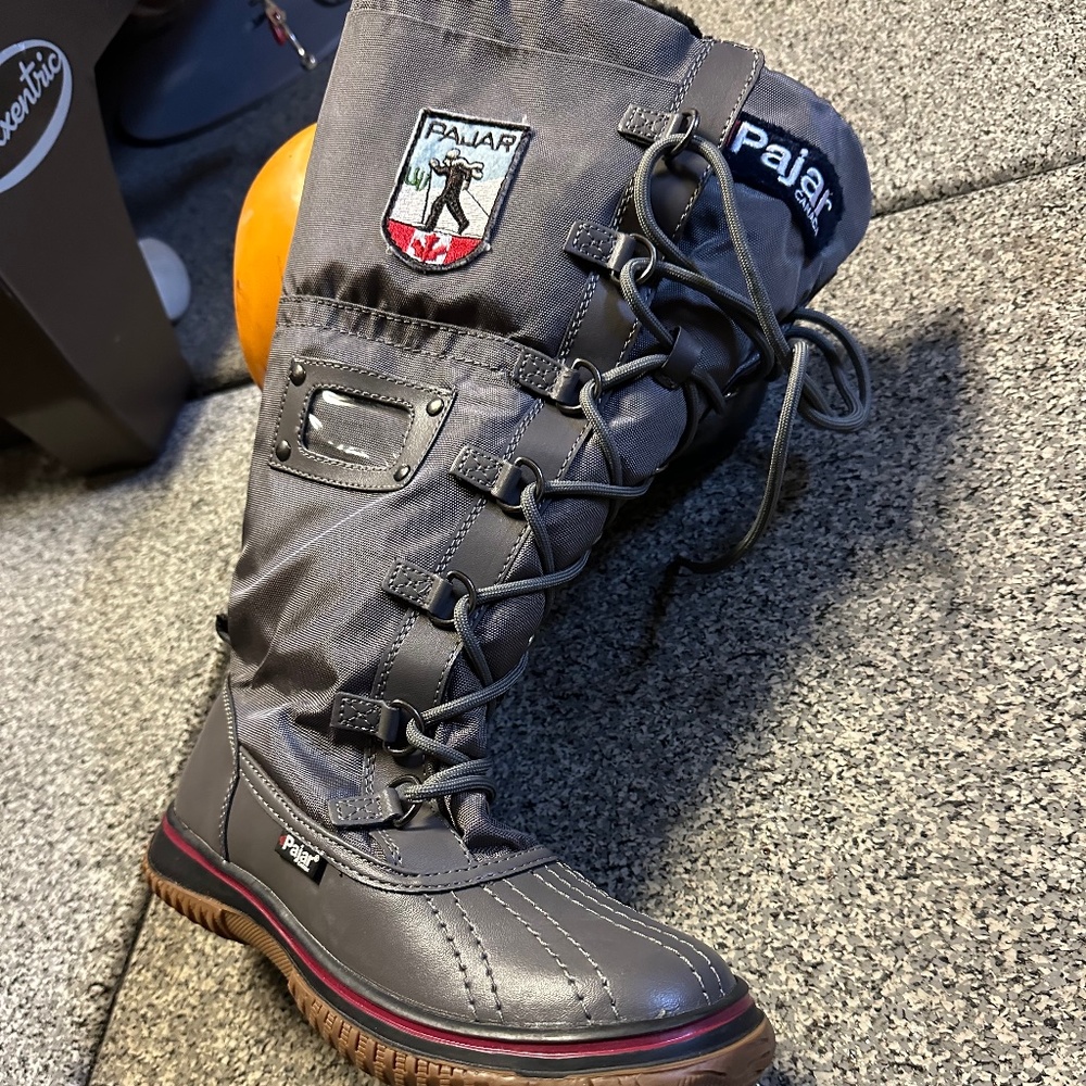 Pajar knee high snow boots size 5-51/2